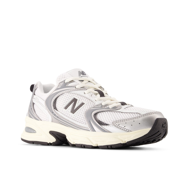 530 - Silver metallic with black cement
