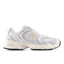 530 - Silver metallic with beige