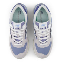 574 - Pearl Grey & White