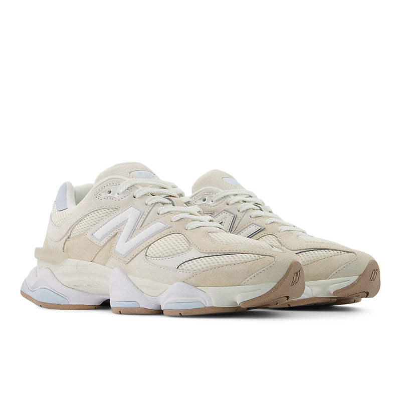 9060 - Bisque with frosted glass