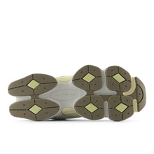 9060 - Mineral And Grey Matter