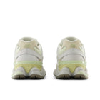 9060 - Mineral And Grey Matter